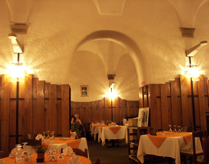 L'eau_Vive_restaurant,_Rome