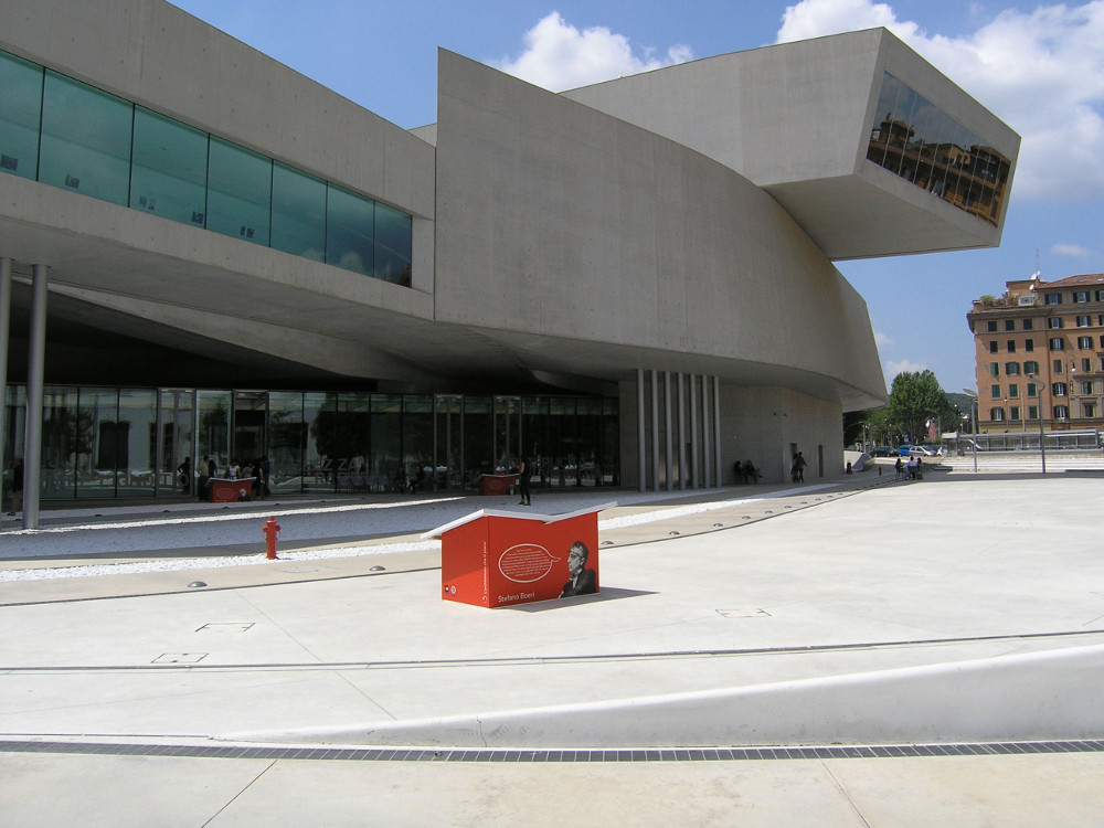 MAXXI_Museum_Zaha_Hadid,_Rome