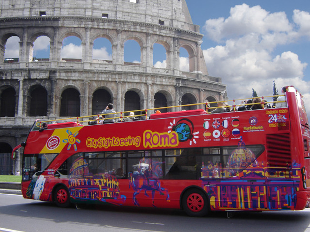 bus travel rome