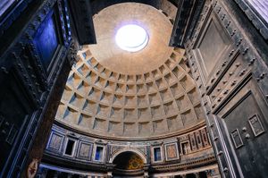 A l'intérieur du Panthéon