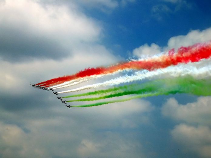 couleurs italiennes pour la fête nationale jours fériés