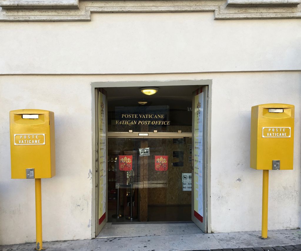 Le bureau de poste du Vatican.