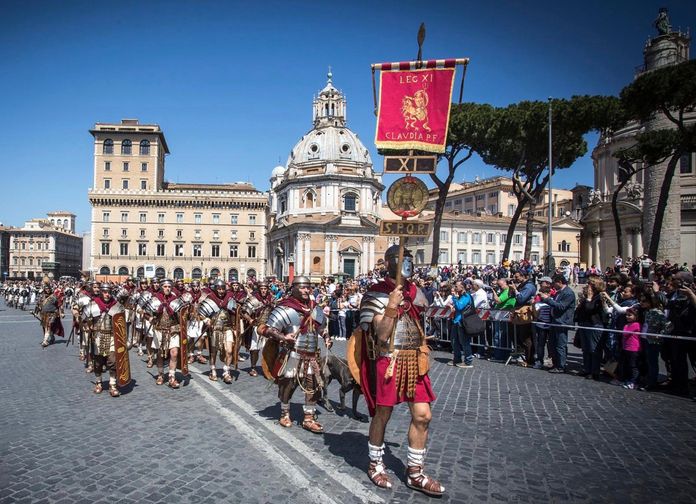 Un défilé pour l'anniversaire de Rome.