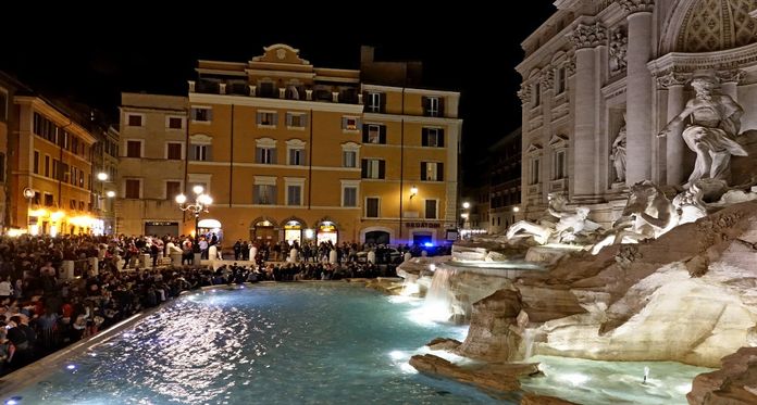pickpockets fontaine de Trevi Rome.
