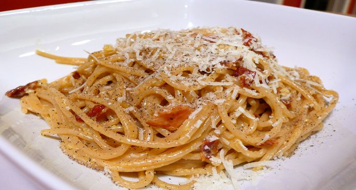 Les classiques spaghetti carbonara.
